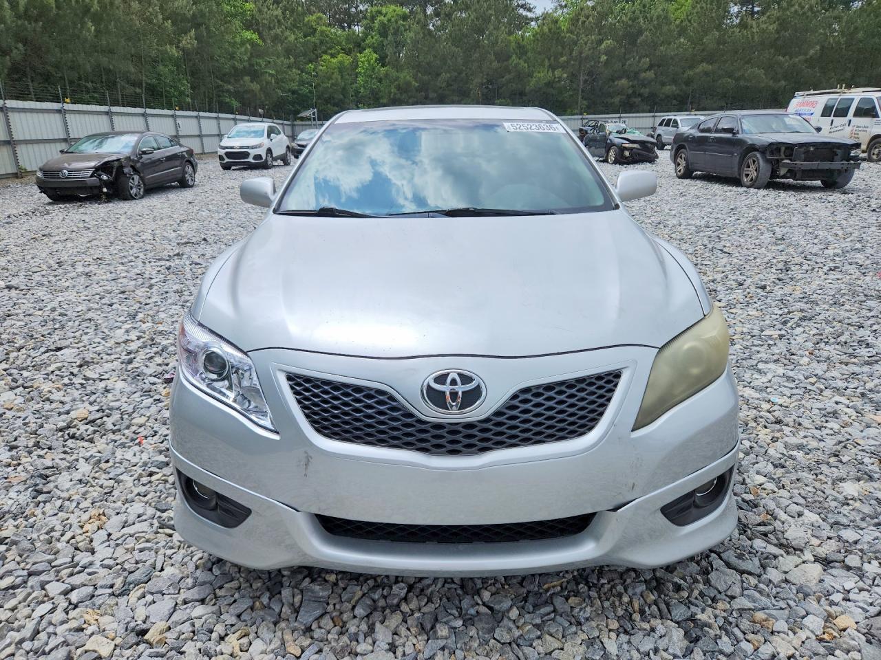 2011 TOYOTA CAMRY SE photo 9