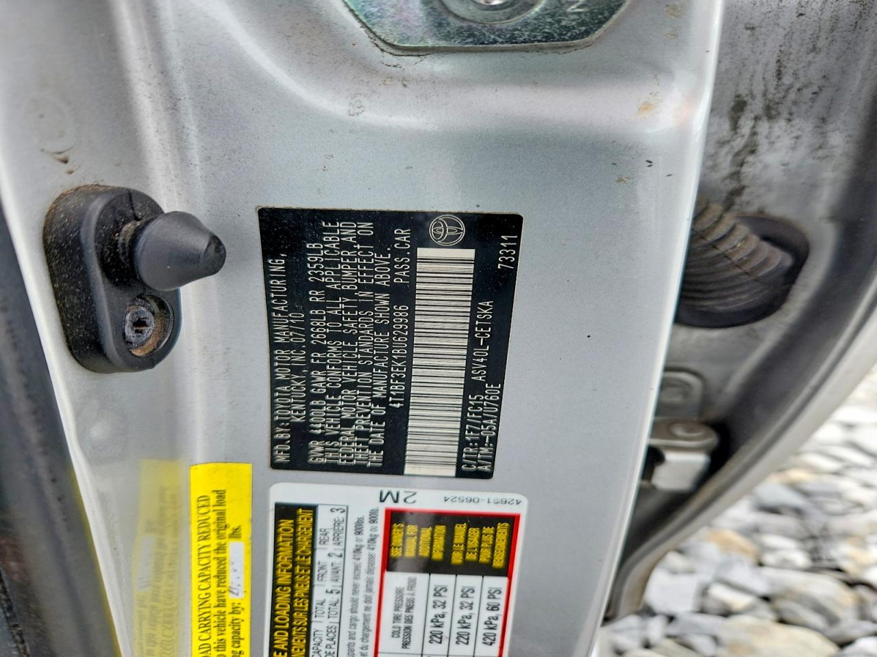 2011 TOYOTA CAMRY SE photo 23