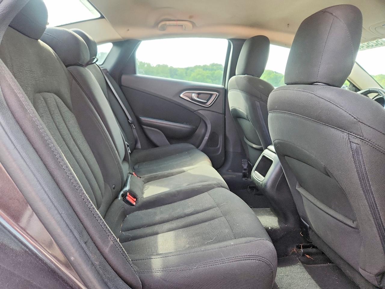 2016 CHRYSLER 200 LIMITED photo 19