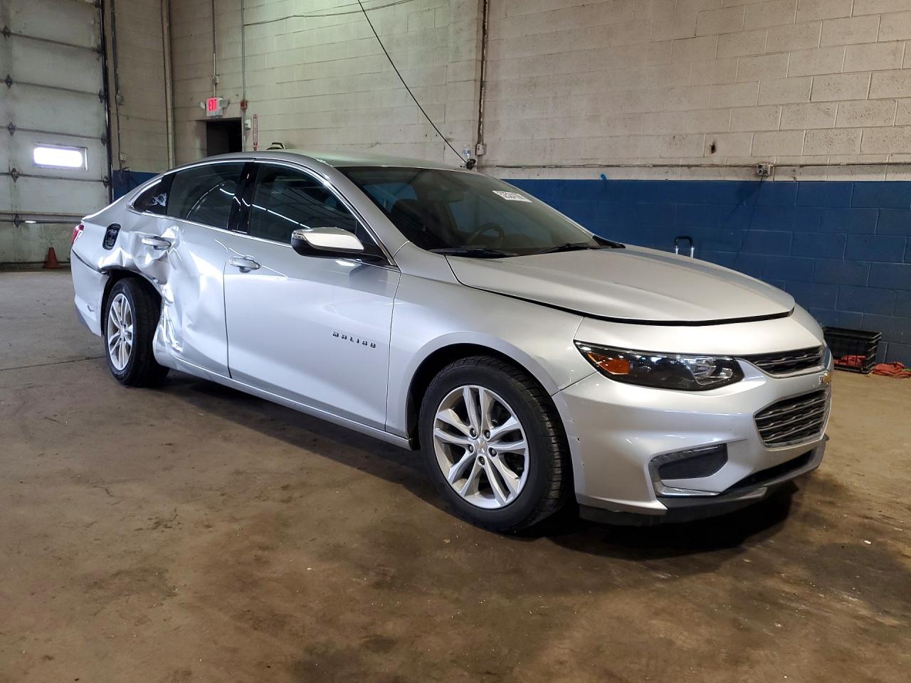 2017 CHEVROLET MALIBU LT photo 7