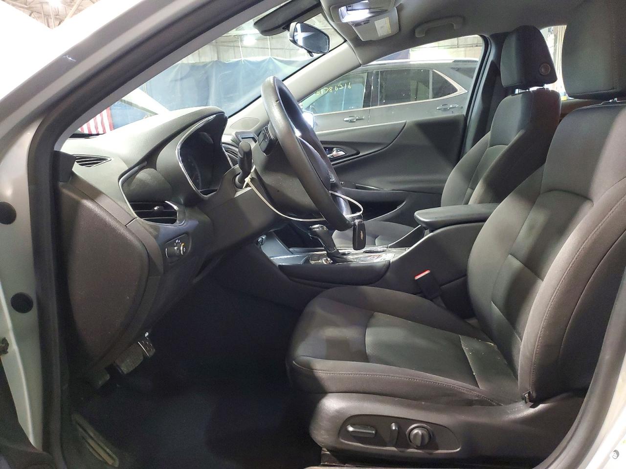 2017 CHEVROLET MALIBU LT photo 13
