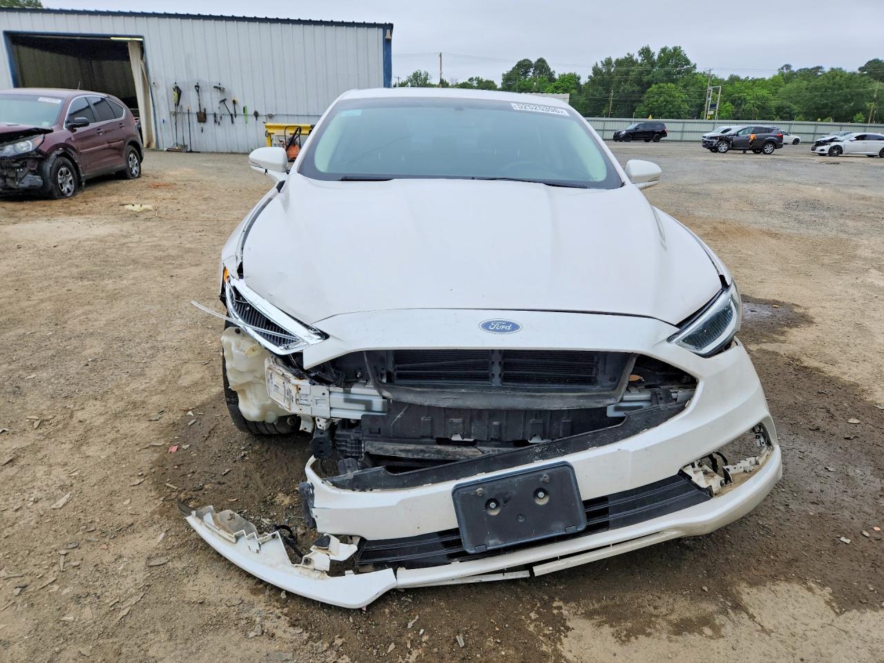 2017 FORD FUSION SE photo 9