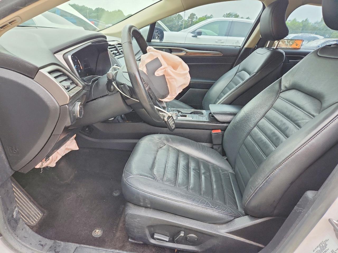 2017 FORD FUSION SE photo 13