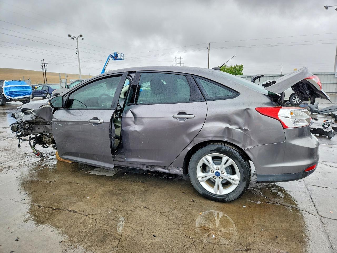 2013 FORD FOCUS SE photo 3
