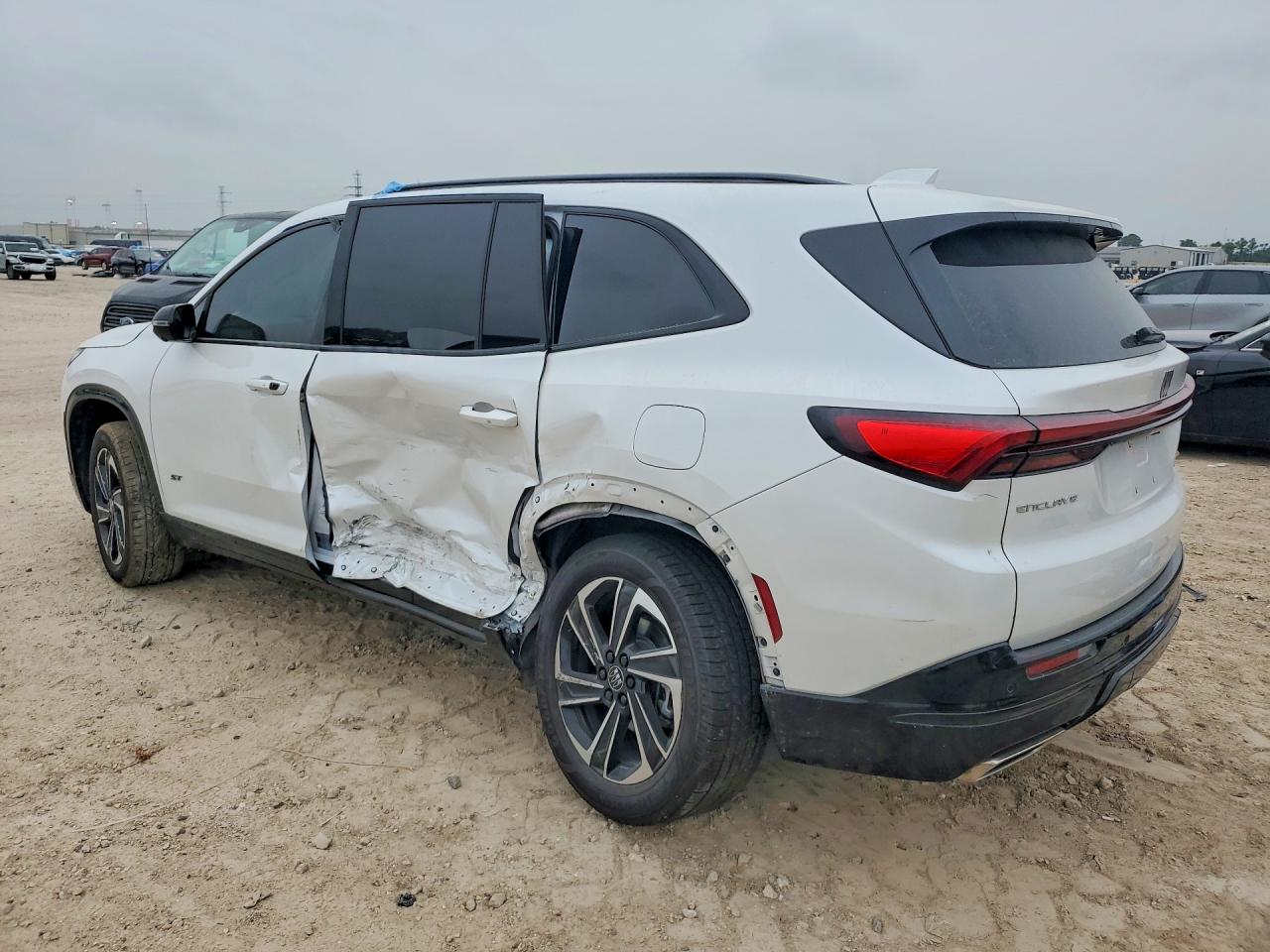 2025 BUICK ENCLAVE SPORT TOURING photo 3