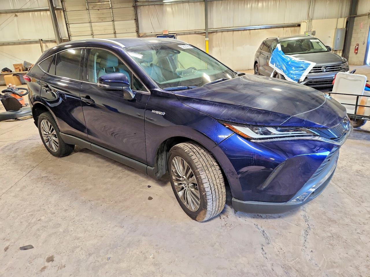 2021 TOYOTA VENZA XLE photo 4