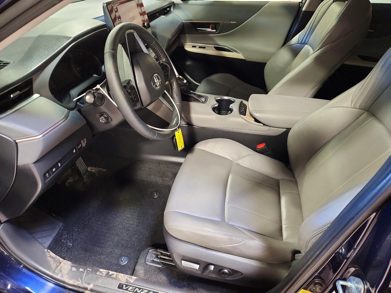 2021 TOYOTA VENZA XLE photo 7