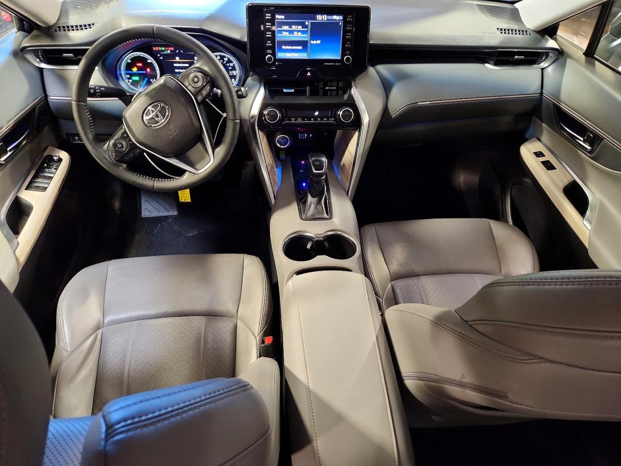 2021 TOYOTA VENZA XLE photo 8