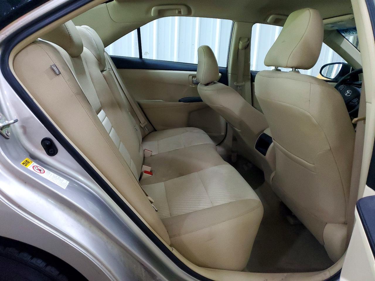 2017 TOYOTA CAMRY LE photo 19