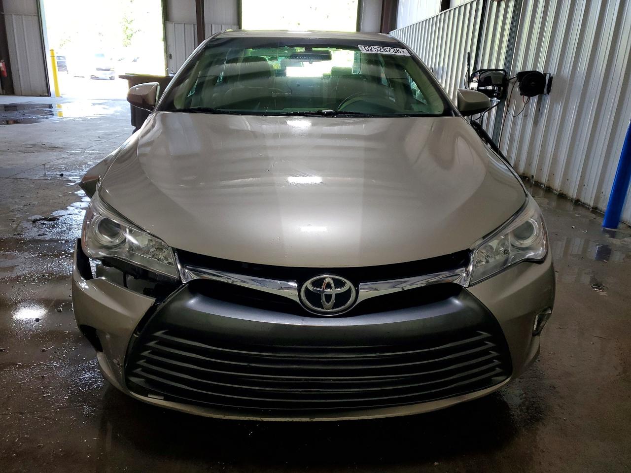 2017 TOYOTA CAMRY LE photo 9