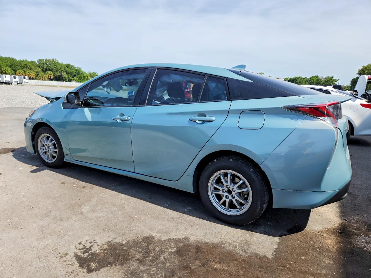 2016 TOYOTA PRIUS TWO ECO photo 4