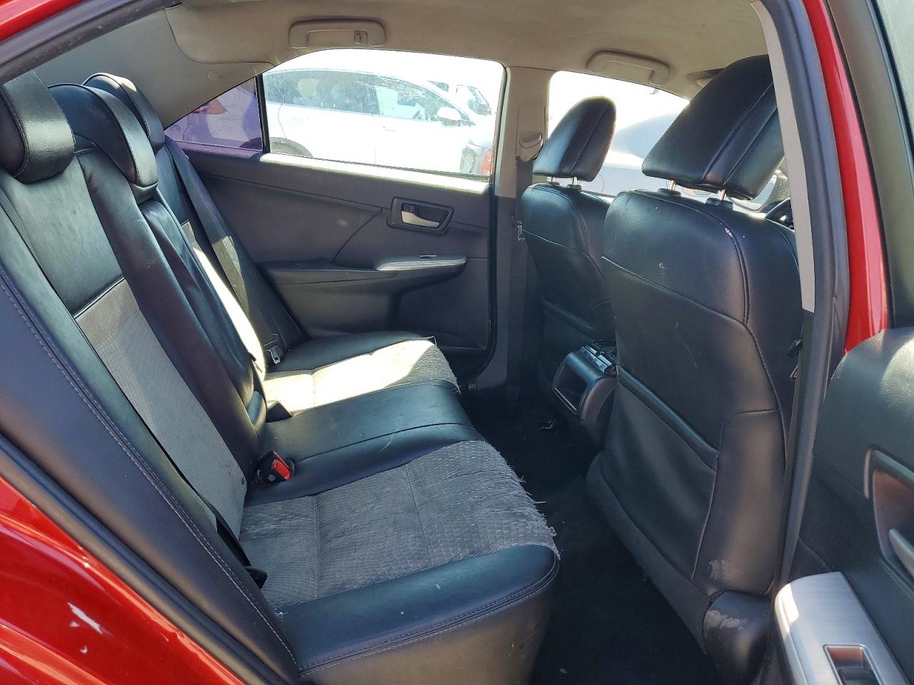 2014 TOYOTA CAMRY SE photo 19