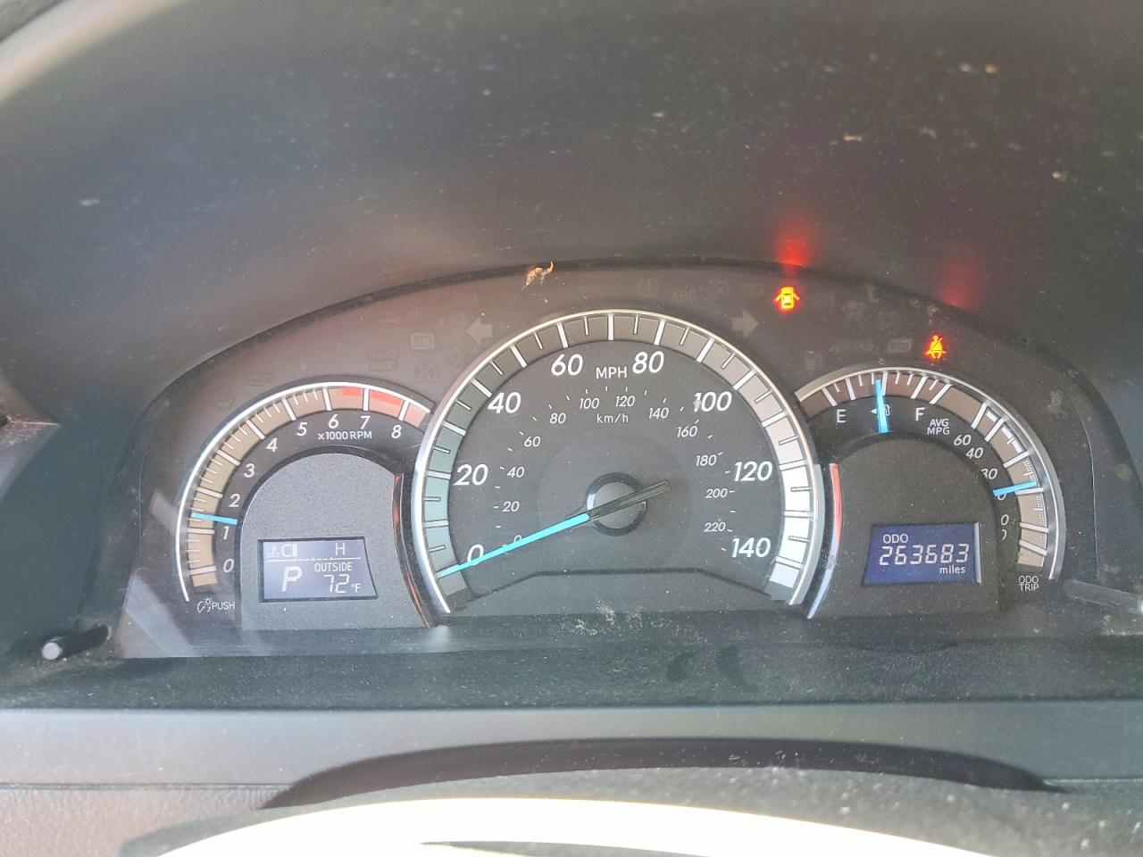2014 TOYOTA CAMRY SE photo 17