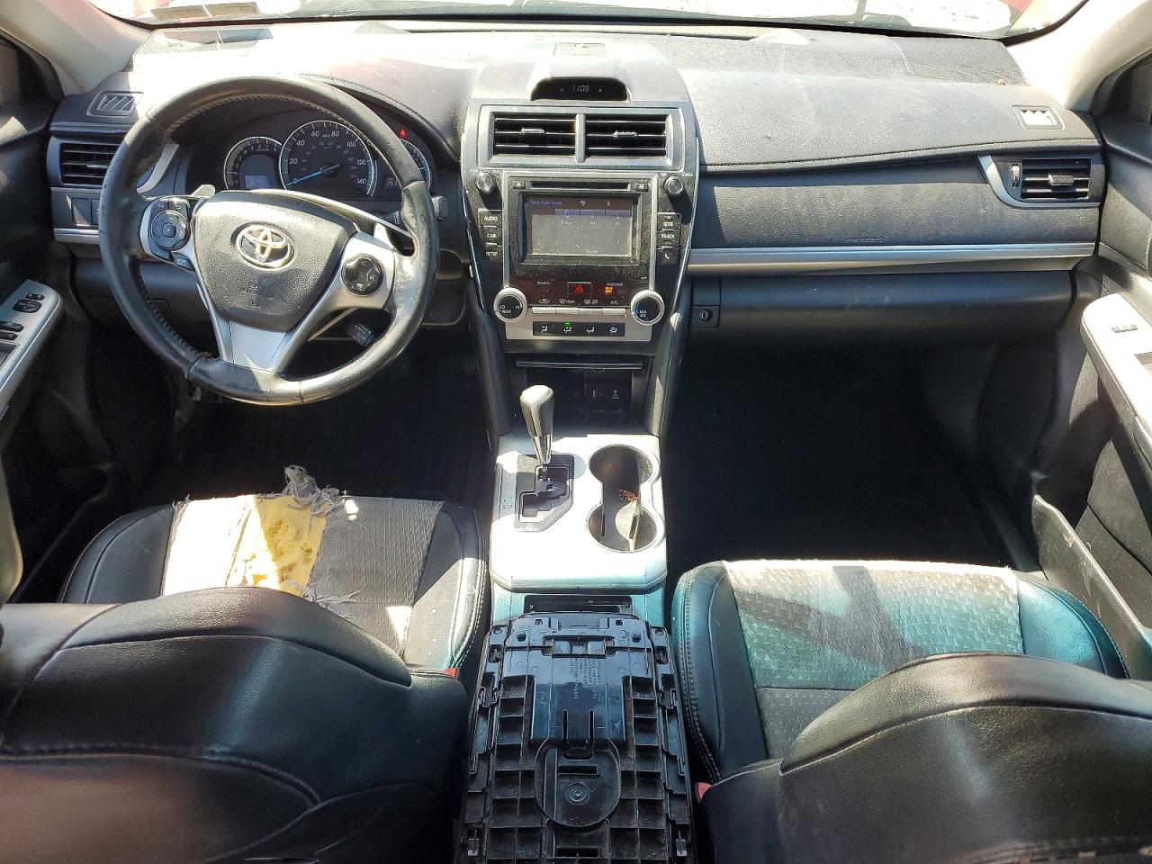 2014 TOYOTA CAMRY SE photo 15