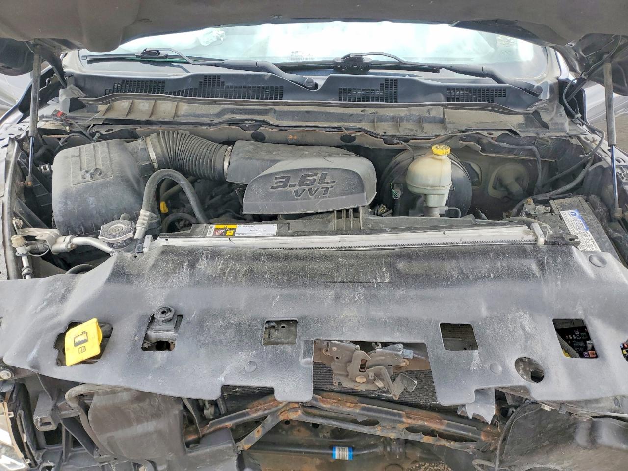 2015 RAM 1500 SLT photo 21