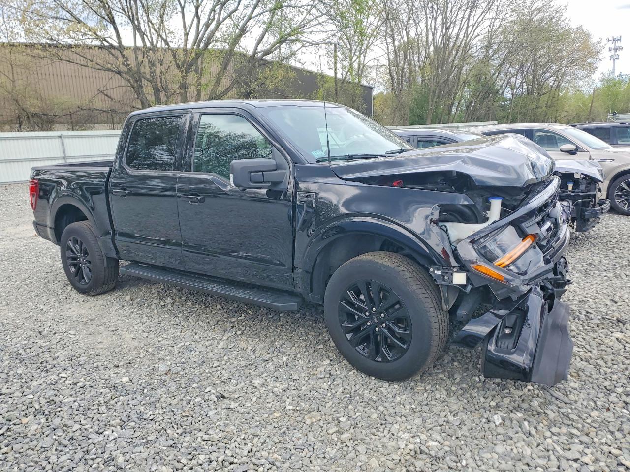 2024 FORD F150 XLT photo 10