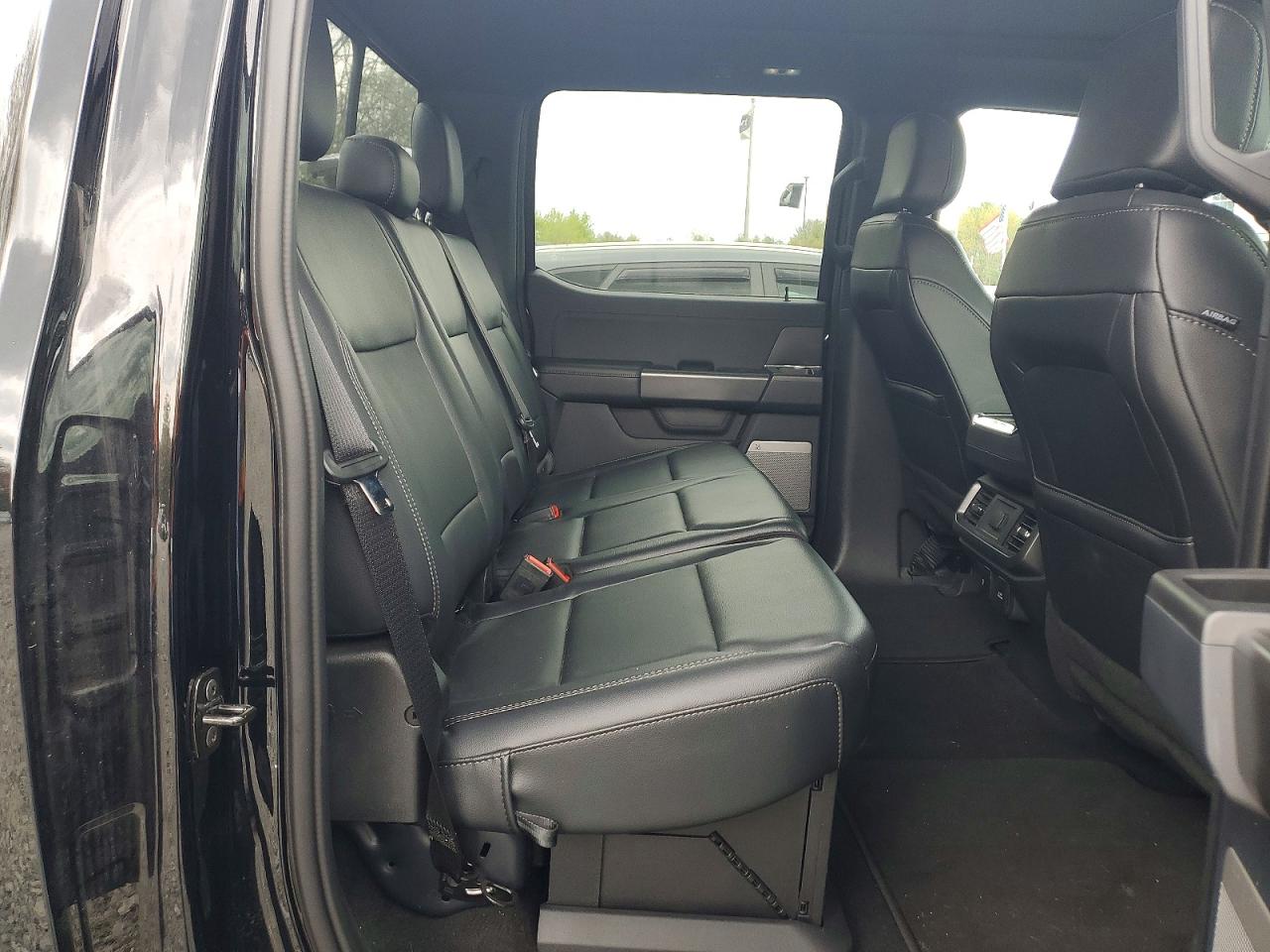 2024 FORD F150 XLT photo 28