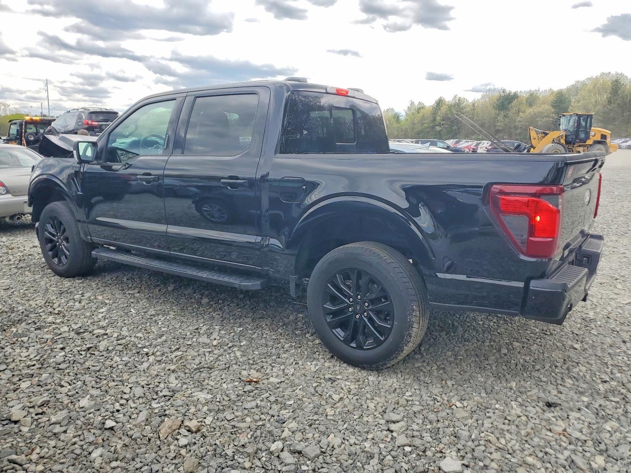 2024 FORD F150 XLT photo 4