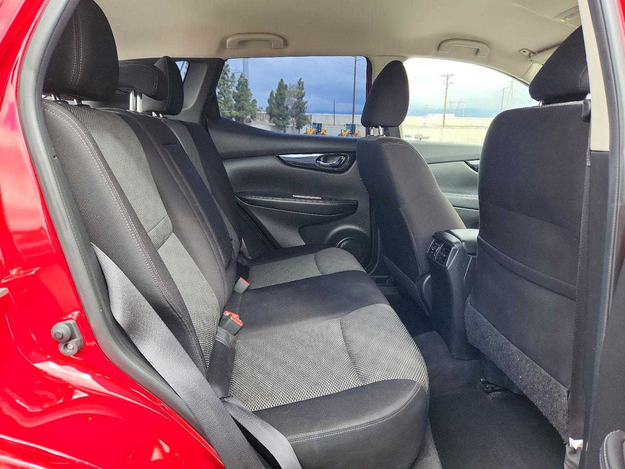 2018 NISSAN ROGUE SPORT SV photo 19
