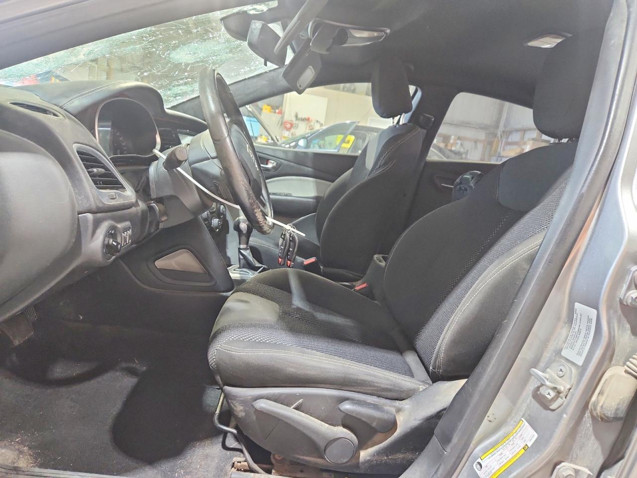 2015 DODGE DART SXT photo 13