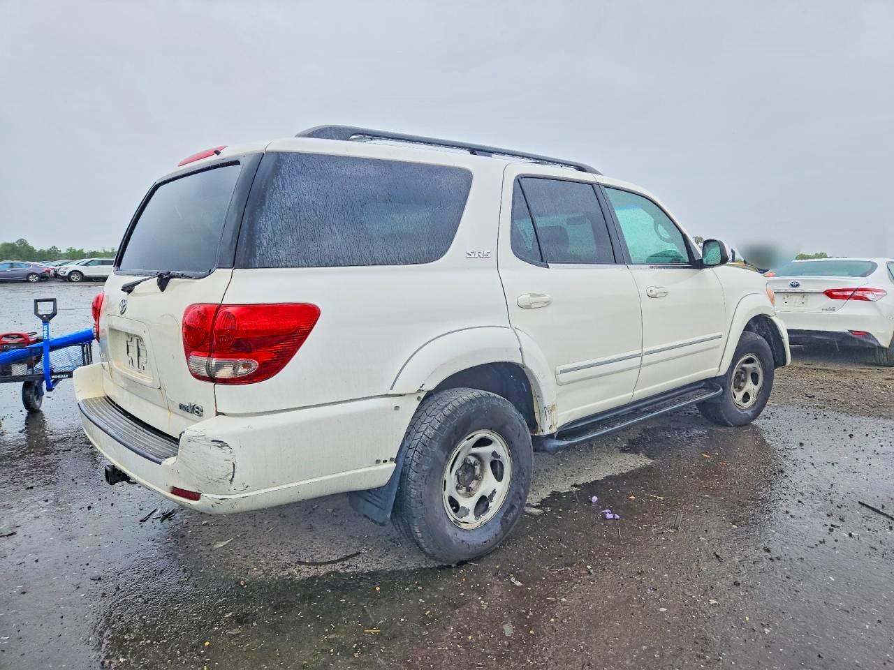 2005 TOYOTA SEQUOIA SR5 photo 5