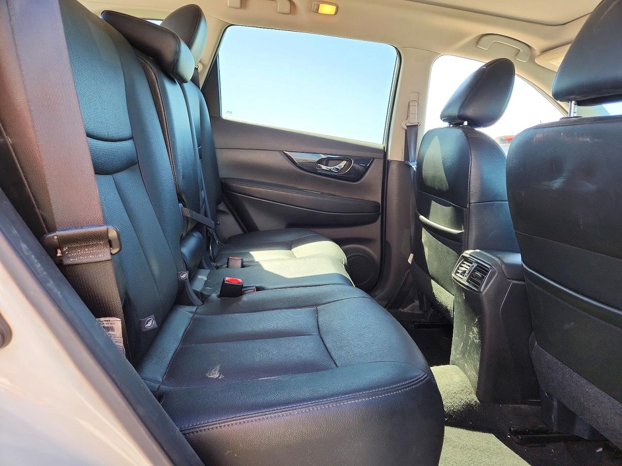 2017 NISSAN ROGUE SL photo 21