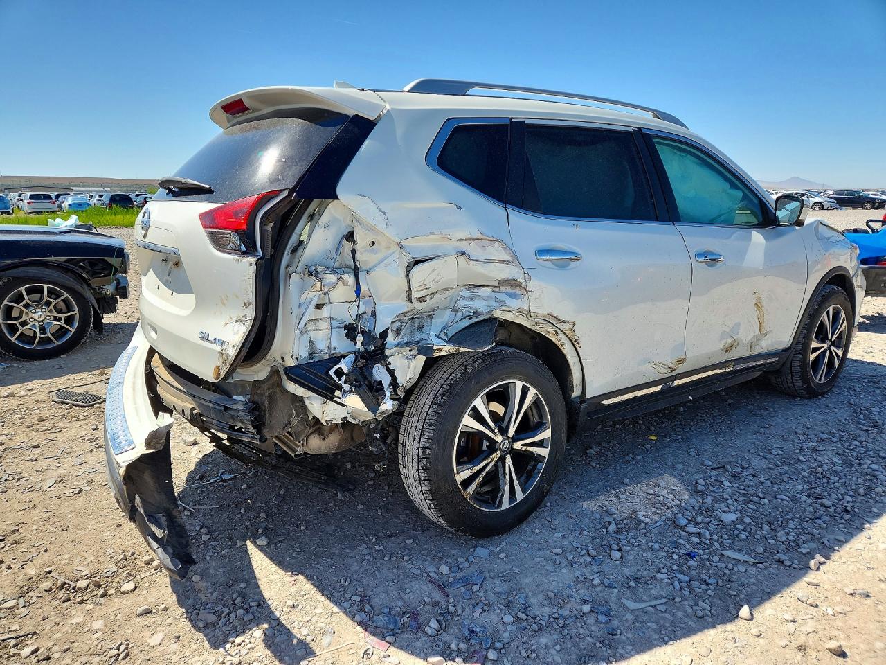 2017 NISSAN ROGUE SL photo 5