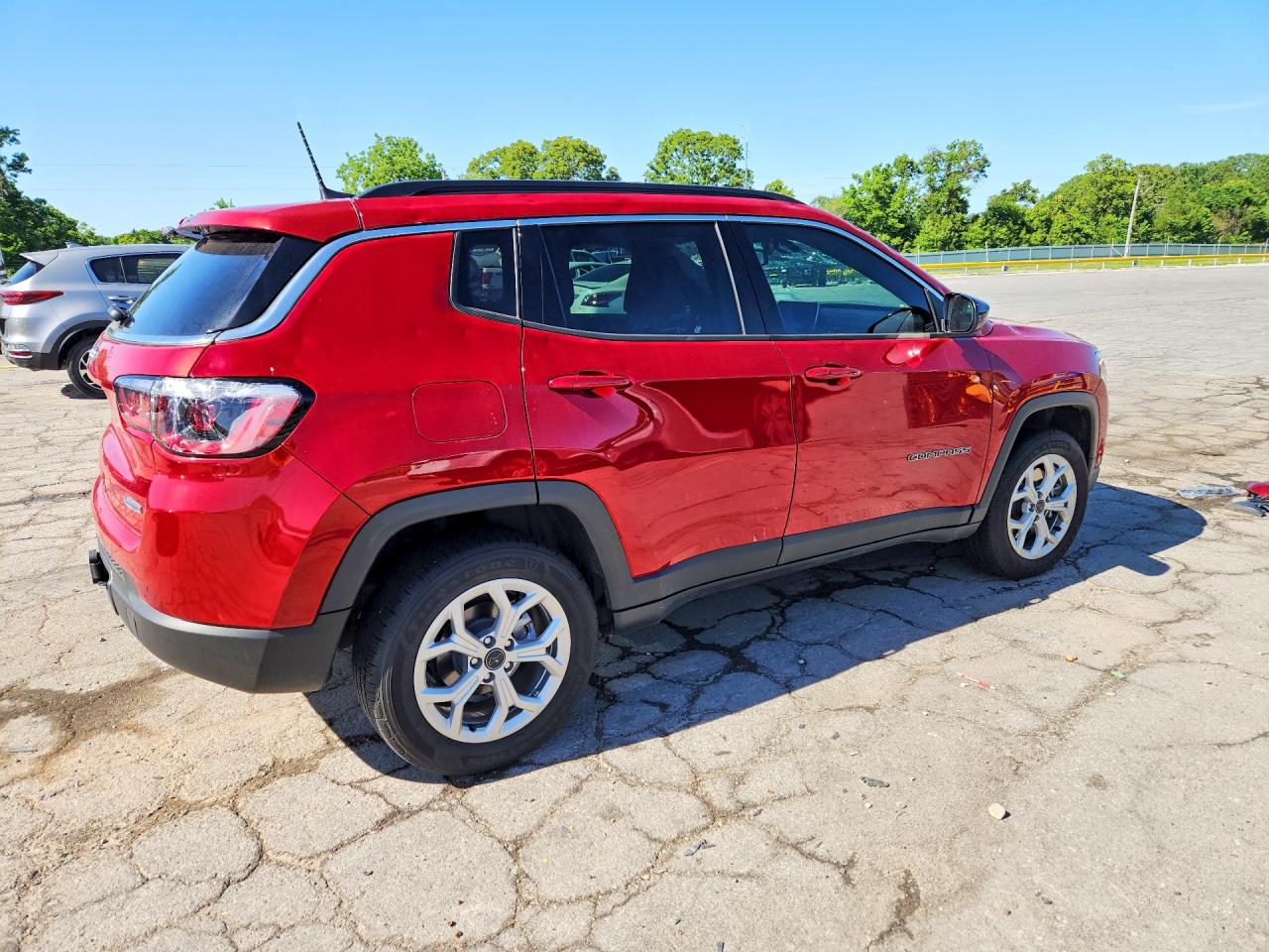 2025 JEEP COMPASS LATITUDE photo 3
