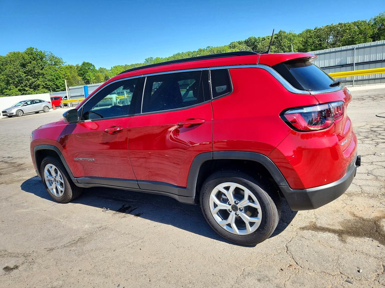 2025 JEEP COMPASS LATITUDE photo 2