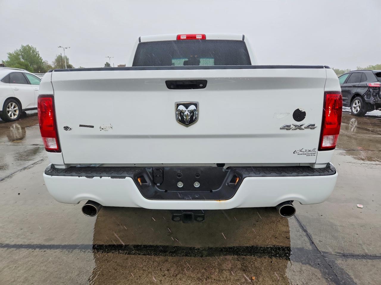 2016 RAM 1500 ST photo 11