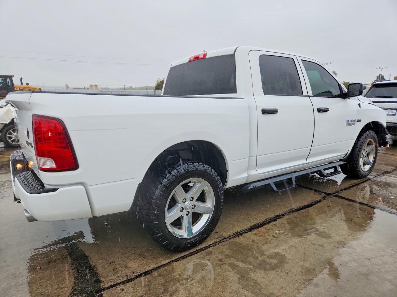 2016 RAM 1500 ST photo 5
