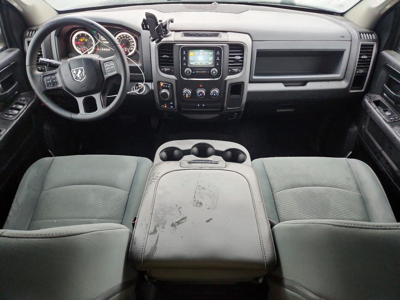 2016 RAM 1500 ST photo 15