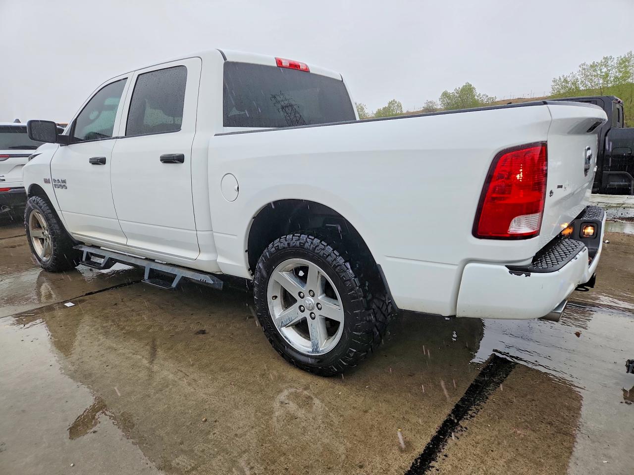2016 RAM 1500 ST photo 3