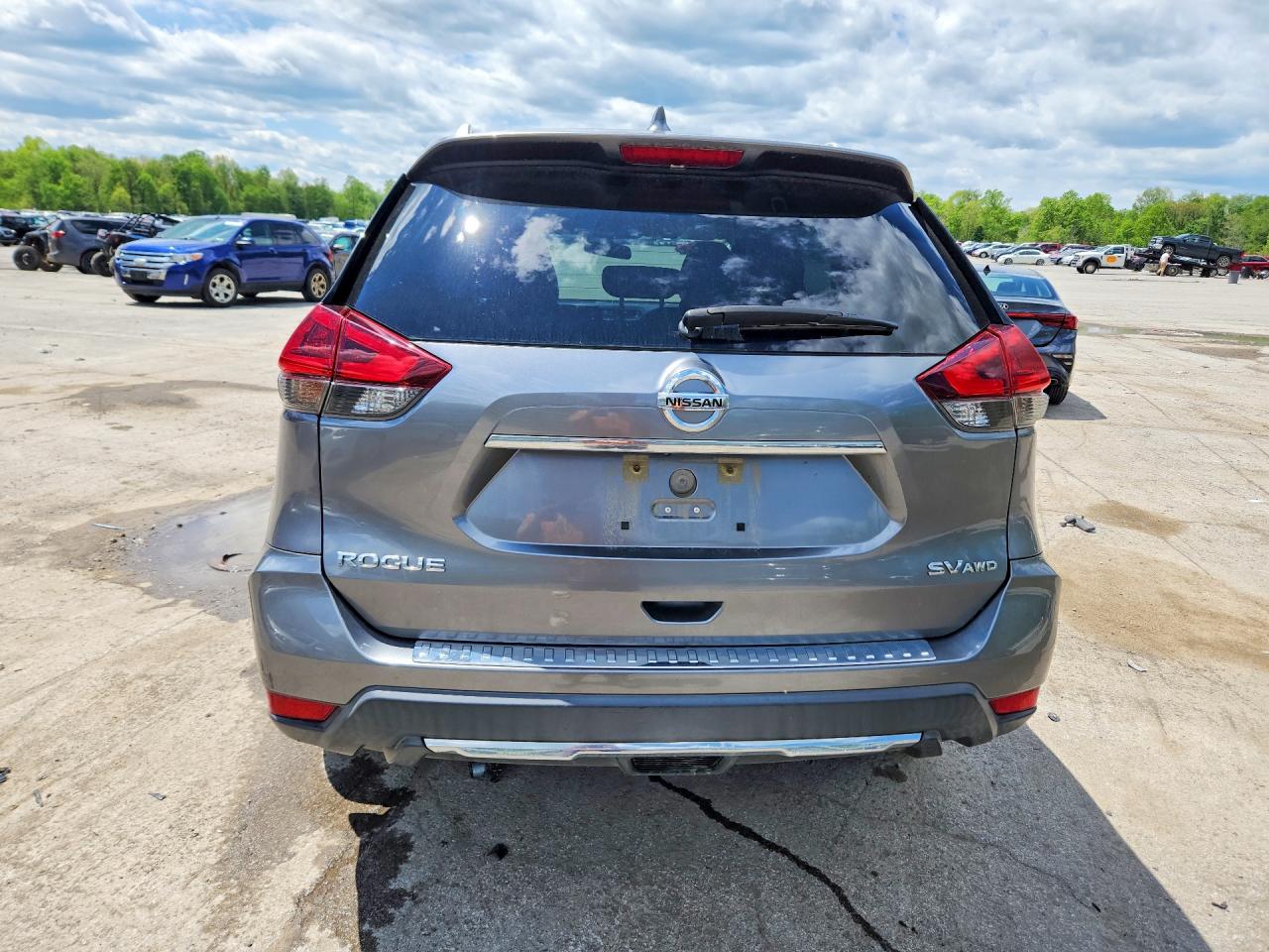 2018 NISSAN ROGUE SV photo 11