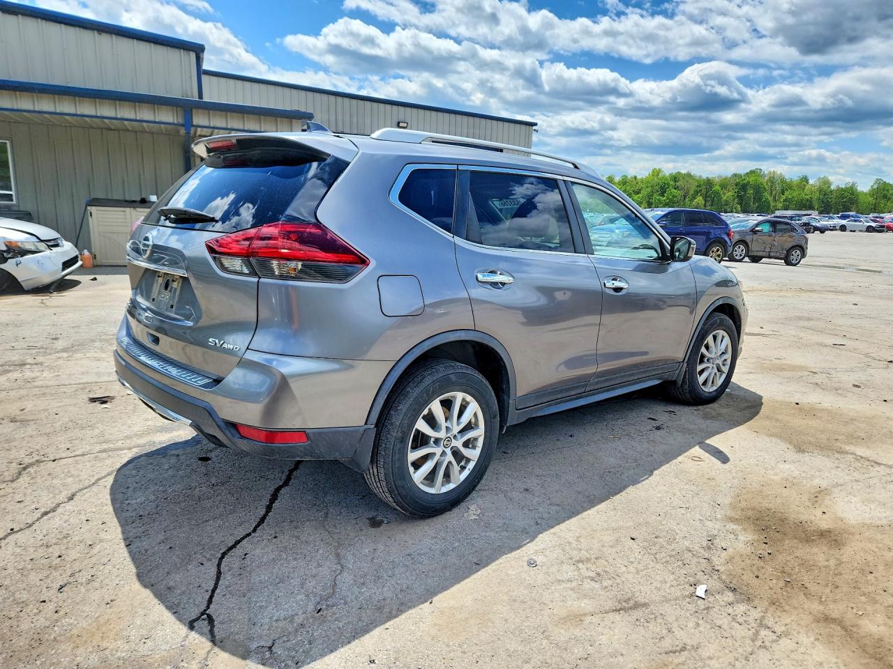 2018 NISSAN ROGUE SV photo 5