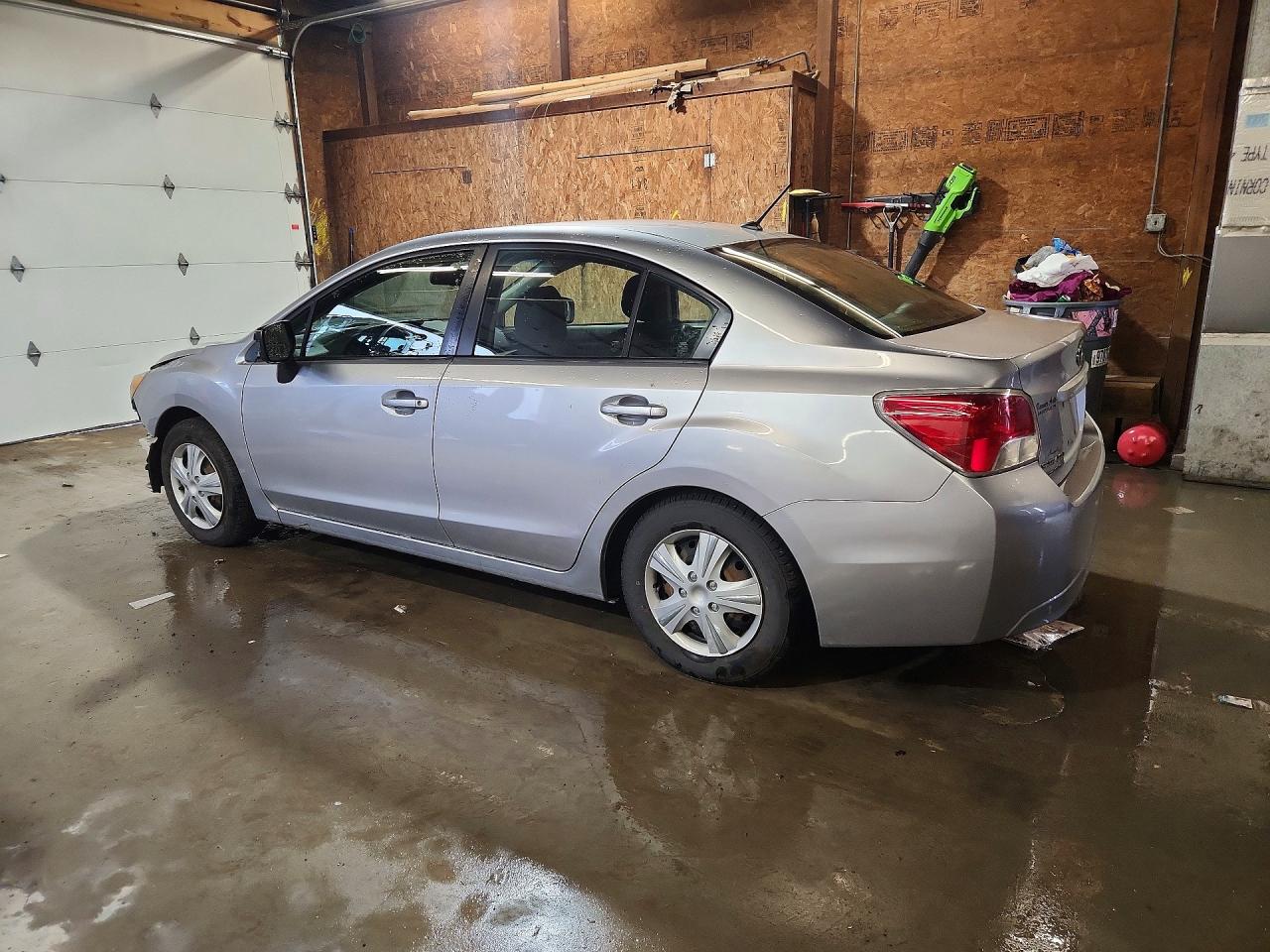 2014 SUBARU IMPREZA photo 4
