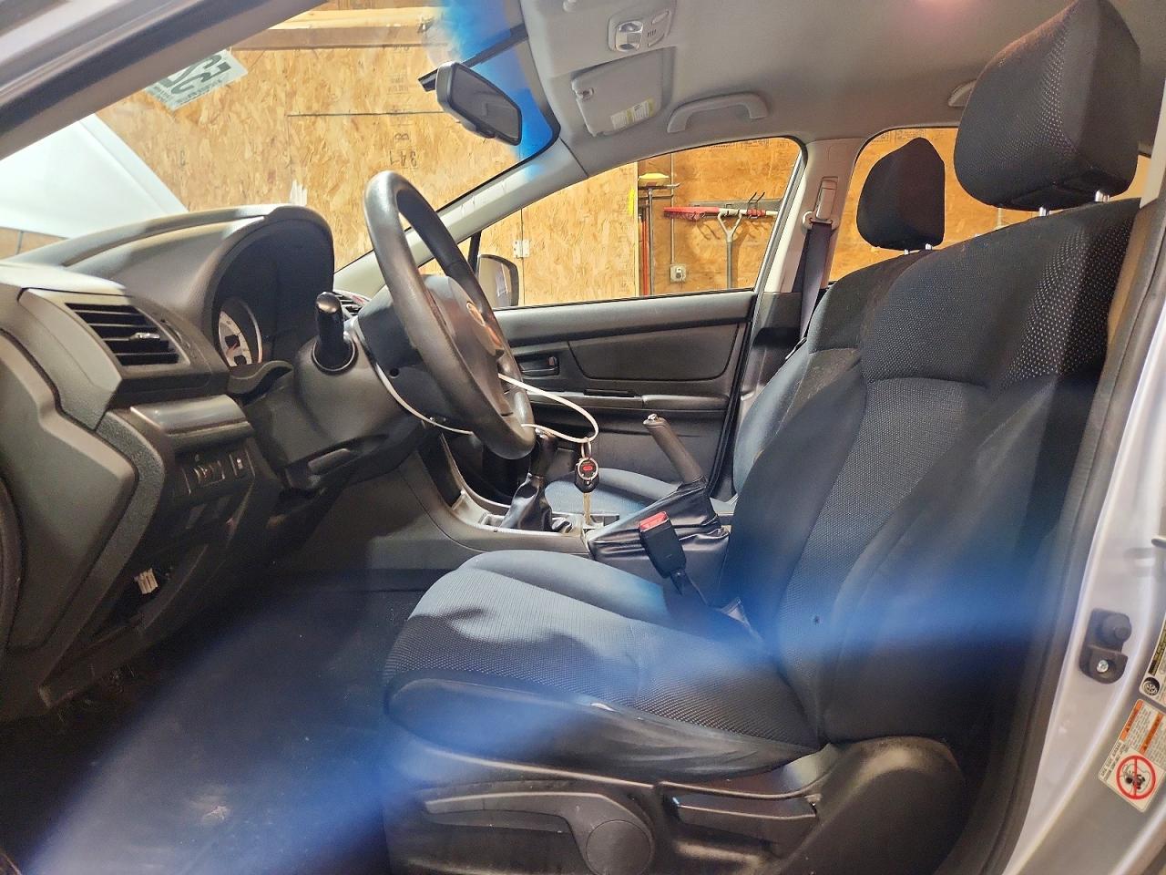 2014 SUBARU IMPREZA photo 19