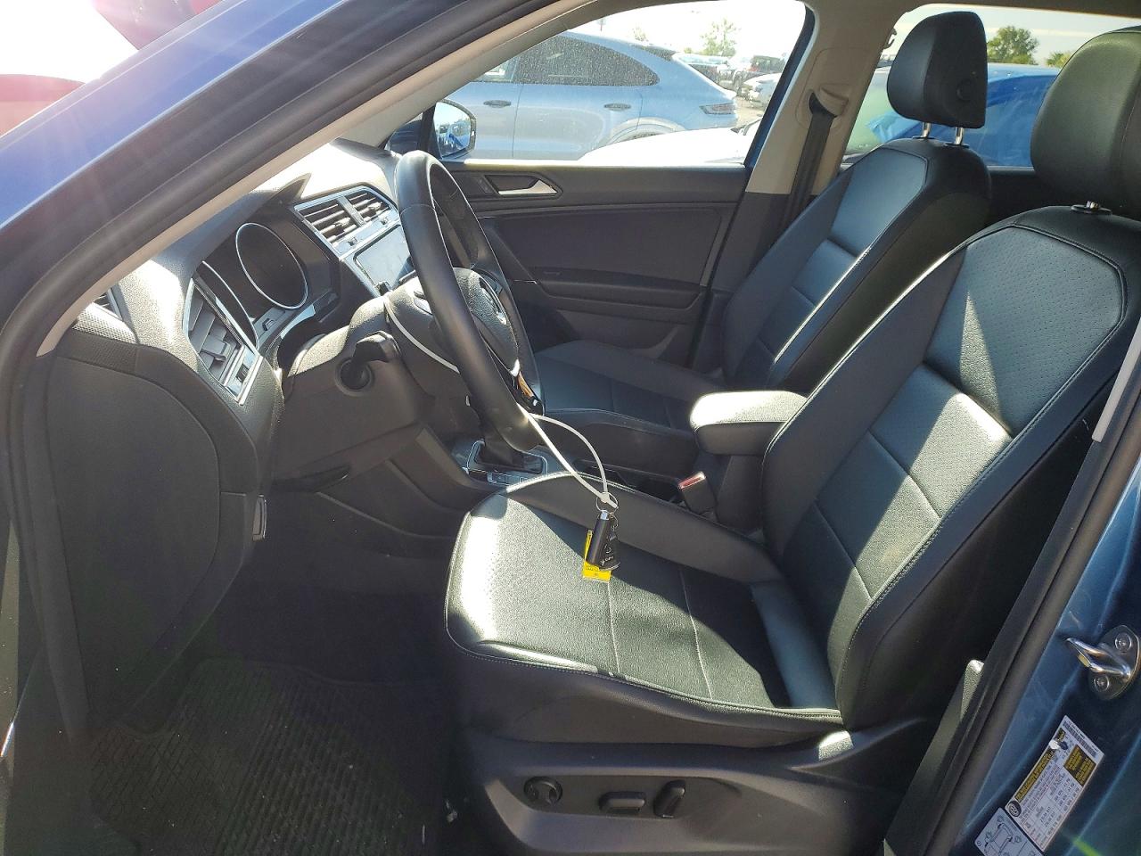 2020 VOLKSWAGEN TIGUAN SE photo 19