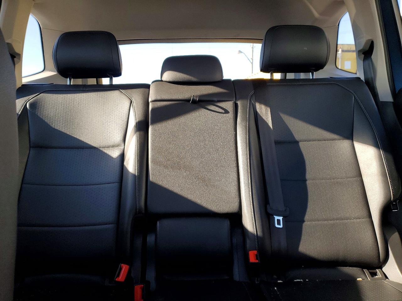 2020 VOLKSWAGEN TIGUAN SE photo 28