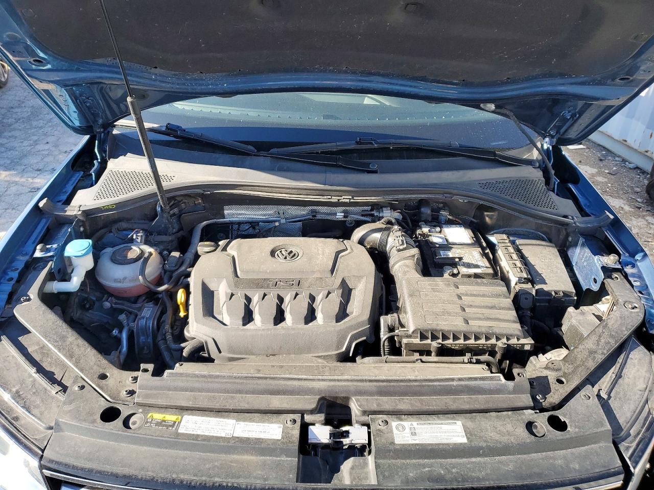 2020 VOLKSWAGEN TIGUAN SE photo 34