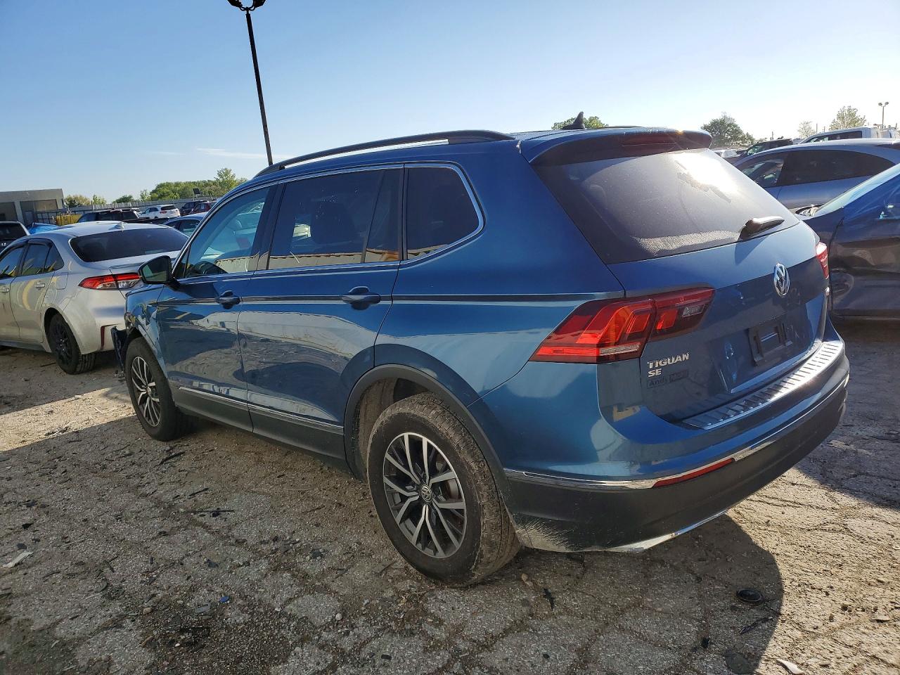 2020 VOLKSWAGEN TIGUAN SE photo 4