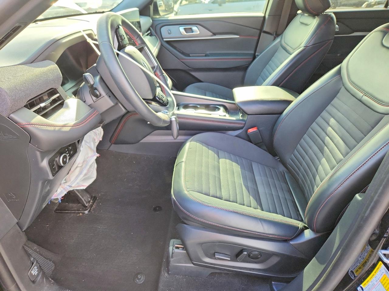2025 FORD EXPLORER ST-LINE photo 13
