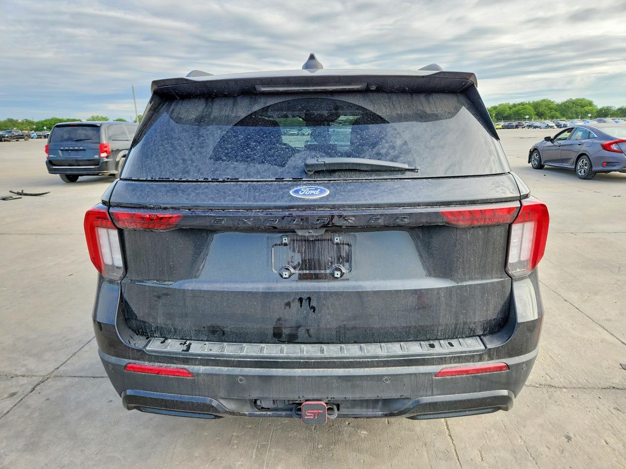 2025 FORD EXPLORER ST-LINE photo 11