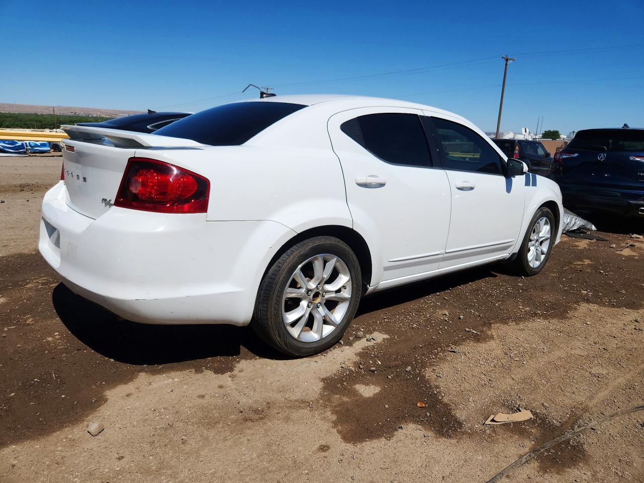 2013 DODGE AVENGER R photo 3