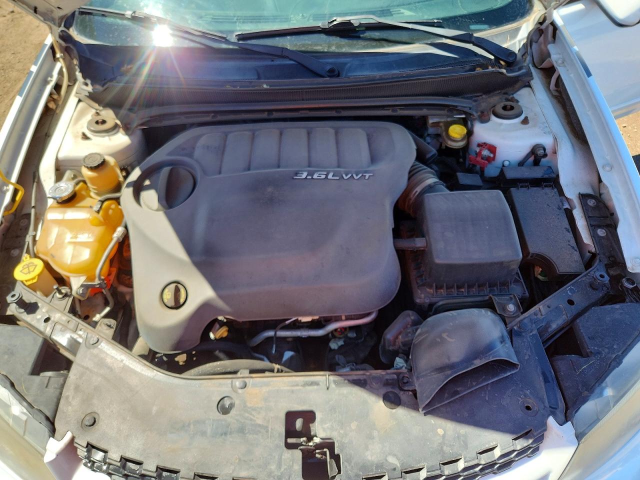 2013 DODGE AVENGER R photo 11