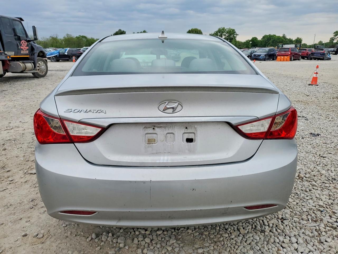2013 HYUNDAI SONATA GLS photo 16