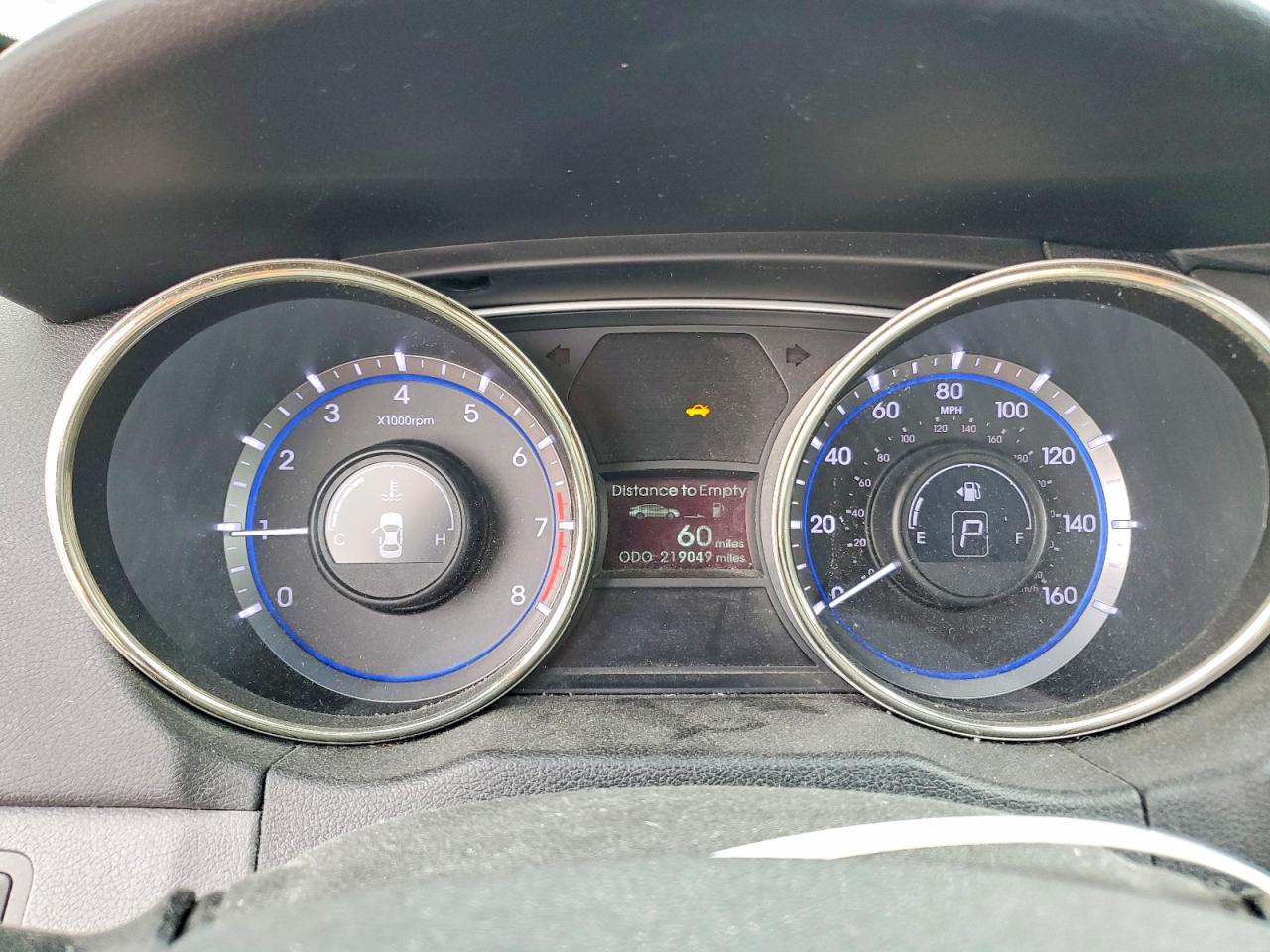 2013 HYUNDAI SONATA GLS photo 25