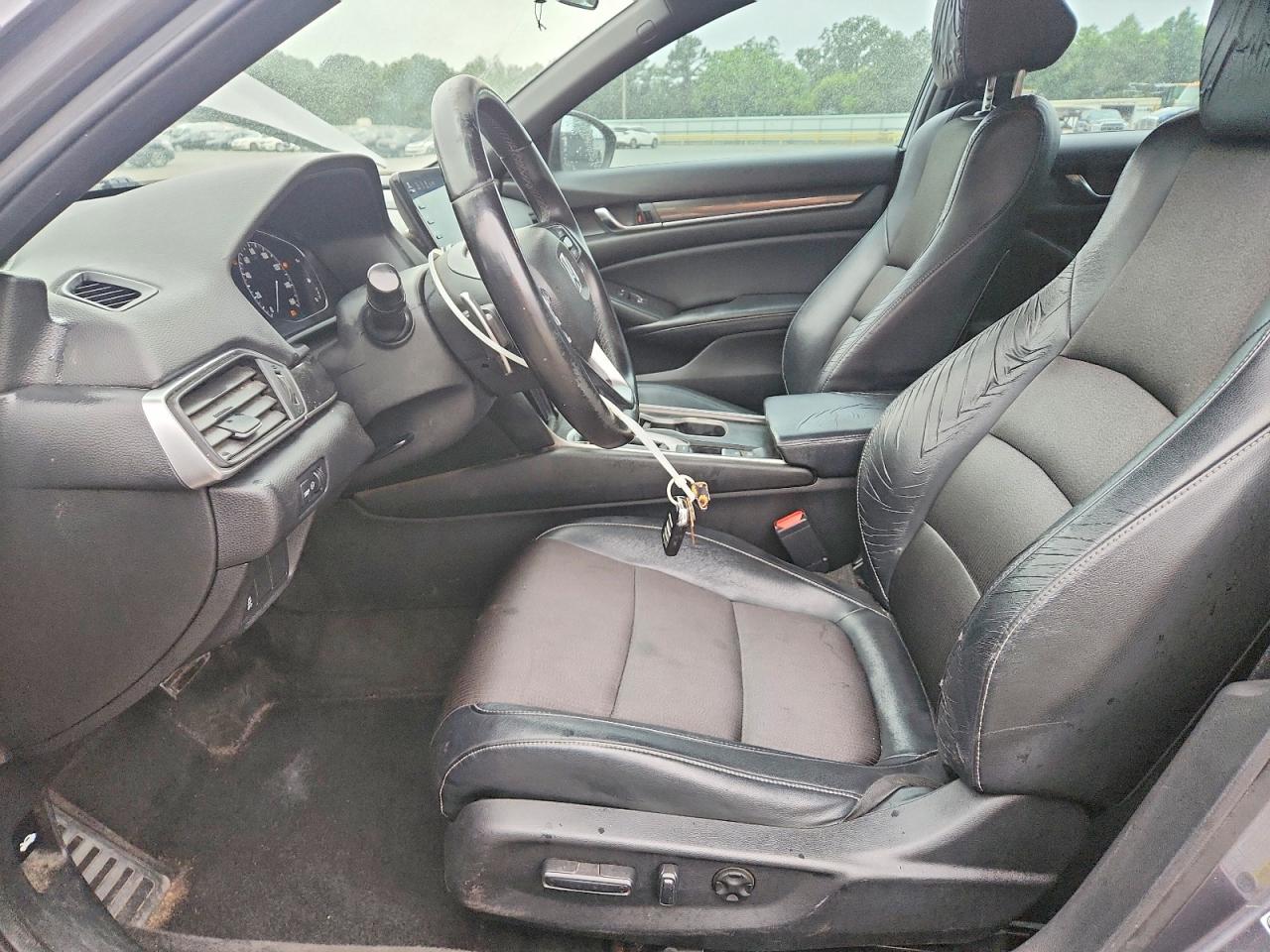 2018 HONDA ACCORD SPORT photo 19