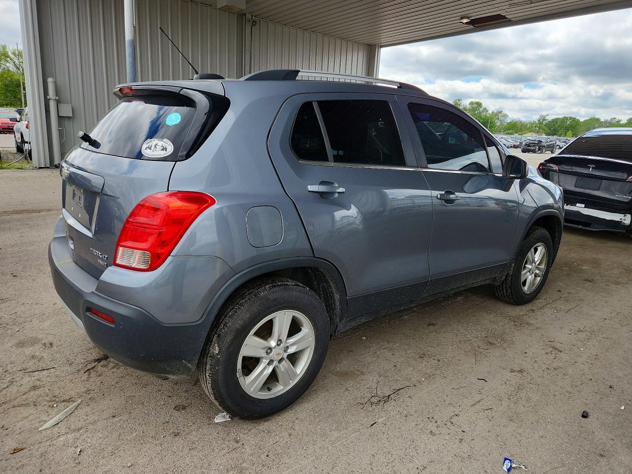 2015 CHEVROLET TRAX 1LT photo 3