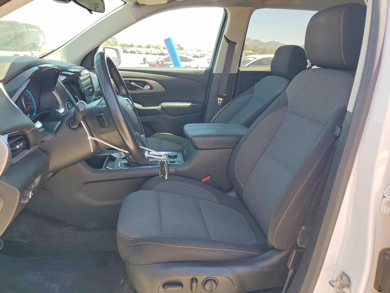 2020 CHEVROLET TRAVERSE LT photo 13